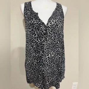 Maurice’s tank top